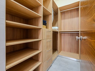 Sistemas de almacenamiento oculto en armarios